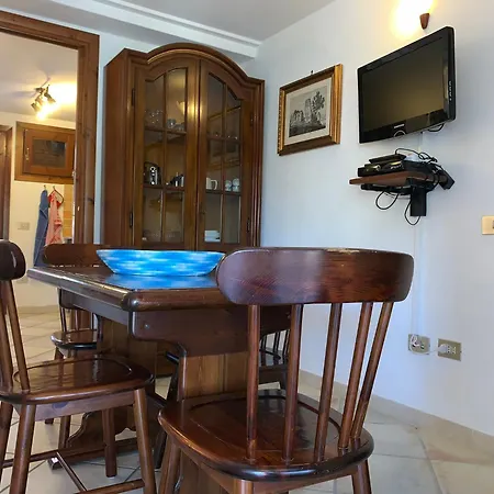 Apartment I Geranei 3
